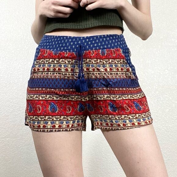 Band of Gypsies Red & Blue Floral Paisley Shorts - Picture 1 of 7